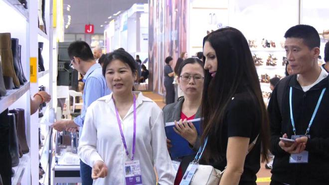 广交会！惠东女鞋2026新品引领新潮流ag真人平台第一游戏30款智能样鞋亮相